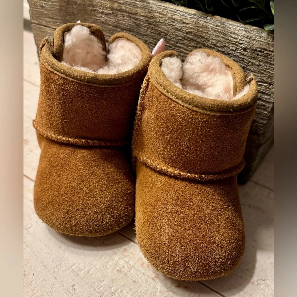 Ugg Baby Jesse II Cheatnut Suede Pink Ribbon Booties